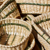 Comment l'osier est-il utilisé pour fabriquer des paniers ?